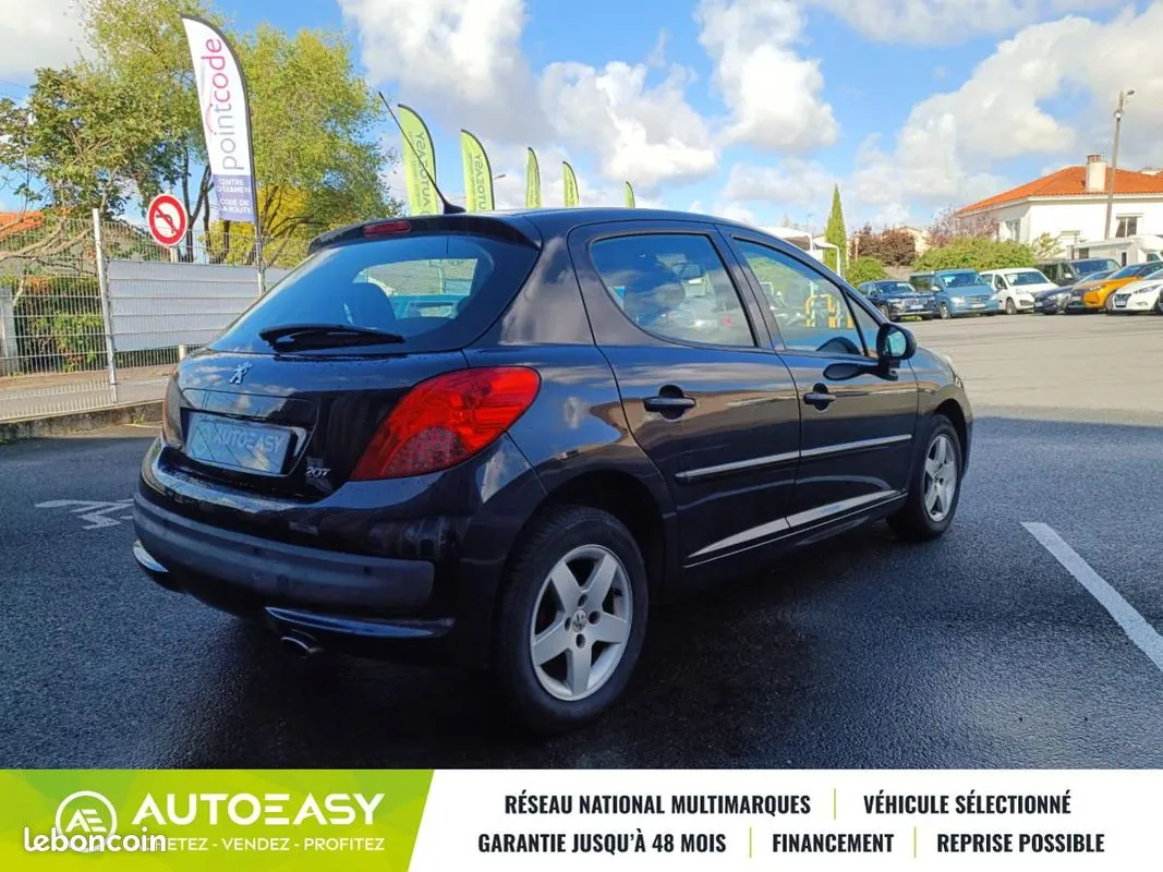 Peugeot 207 2008 photo 2