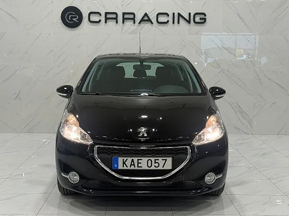 Peugeot 208 2015 photo 2