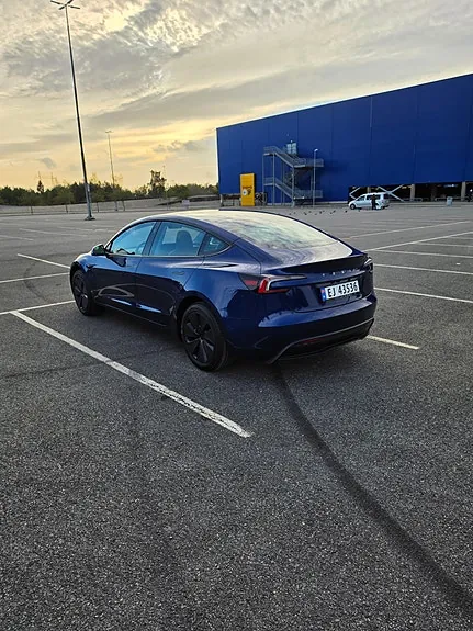 Tesla Model 3 2024 photo 5