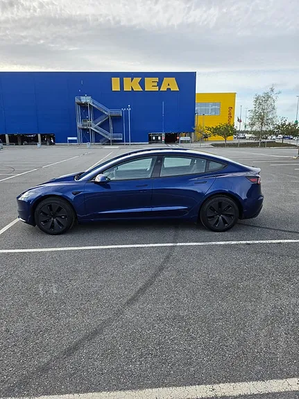 Tesla Model 3 2024 photo 4