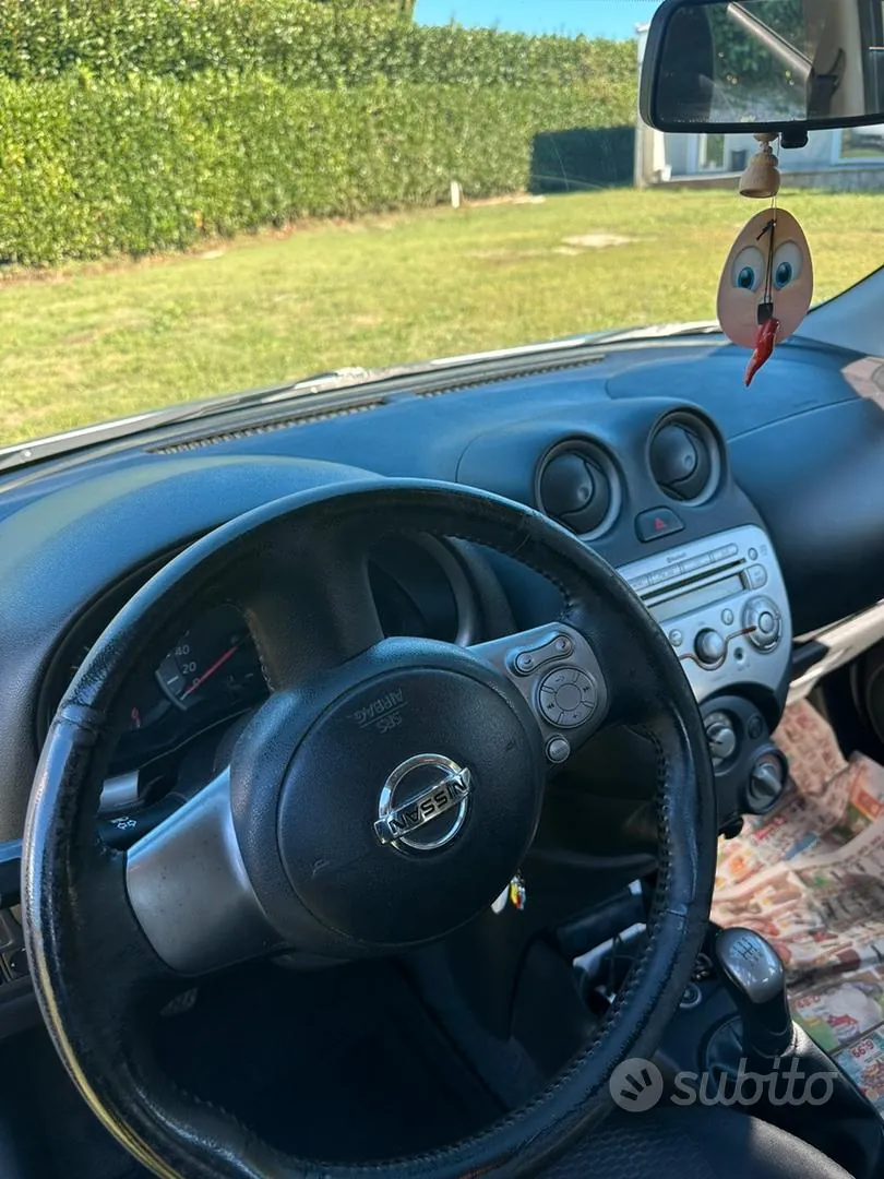 Nissan Micra 2012 photo 2