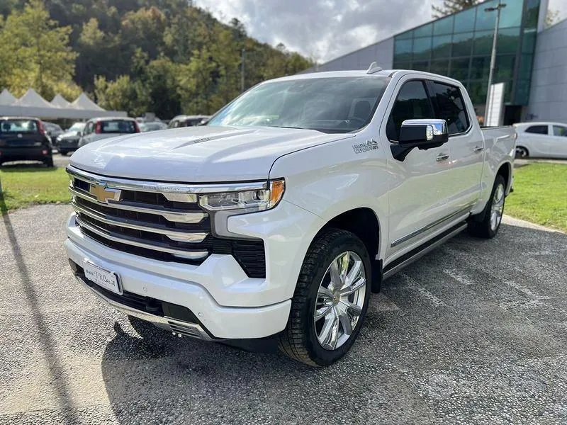 Chevrolet Silverado 2023 photo 3