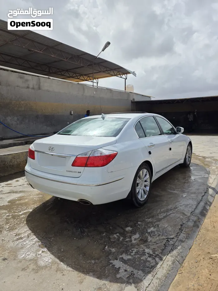 Genesis G70 2012 photo 4