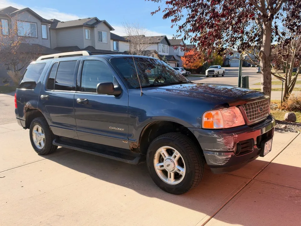 Ford Explorer 2005 photo 2