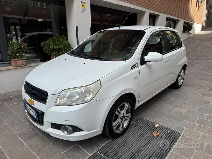 Chevrolet Aveo 2009 photo 3