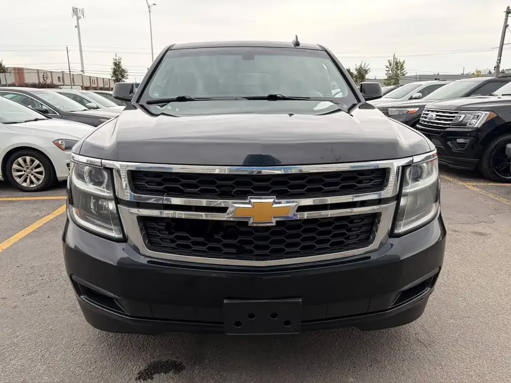 Chevrolet Suburban 2017 photo 2