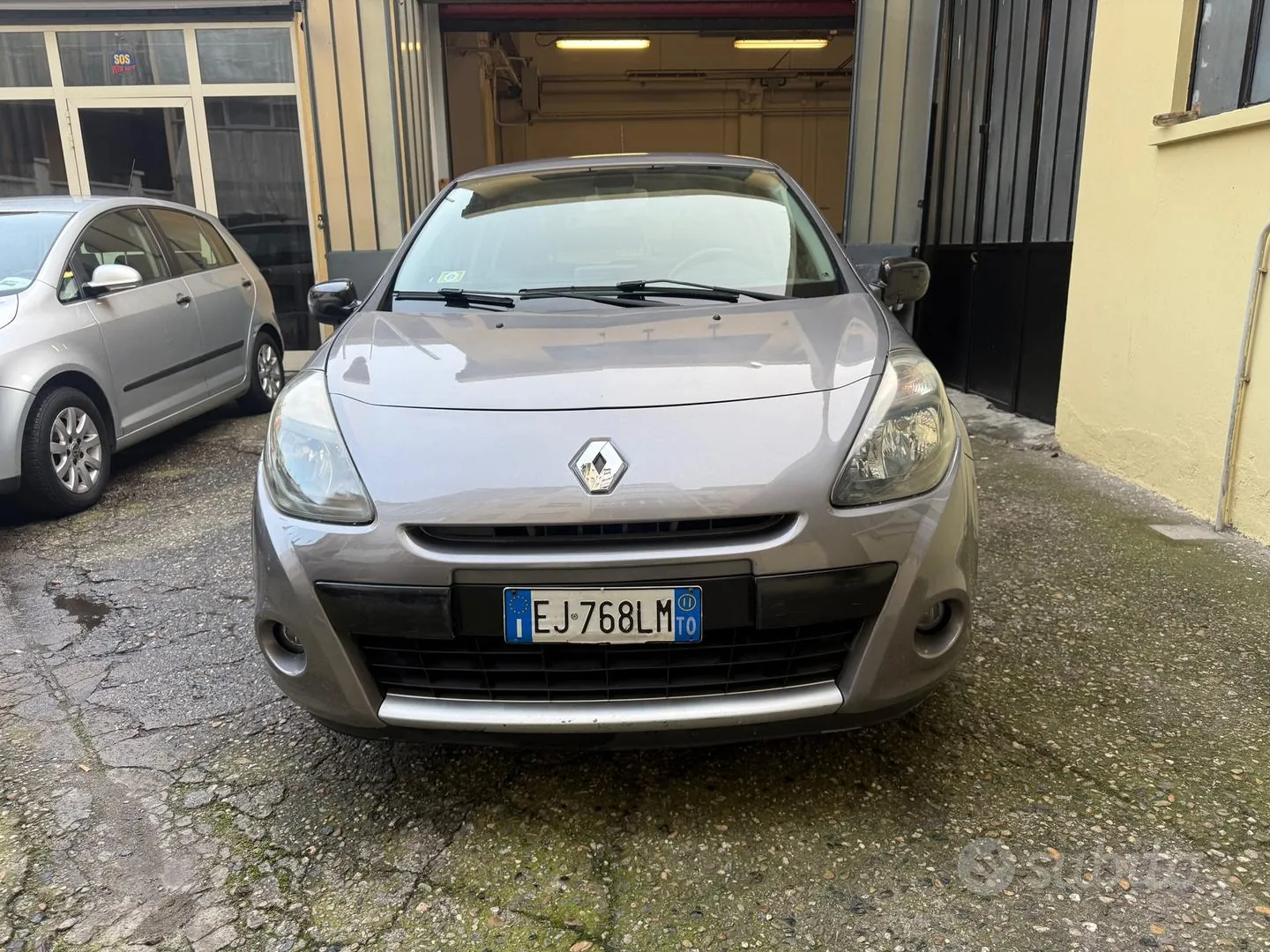 Renault Clio 2011 photo 2