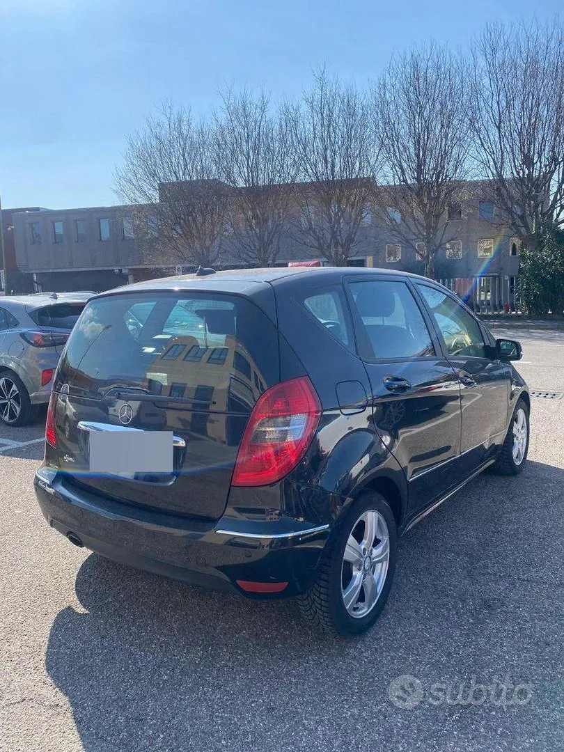 Mercedes-Benz A 2009 photo 2