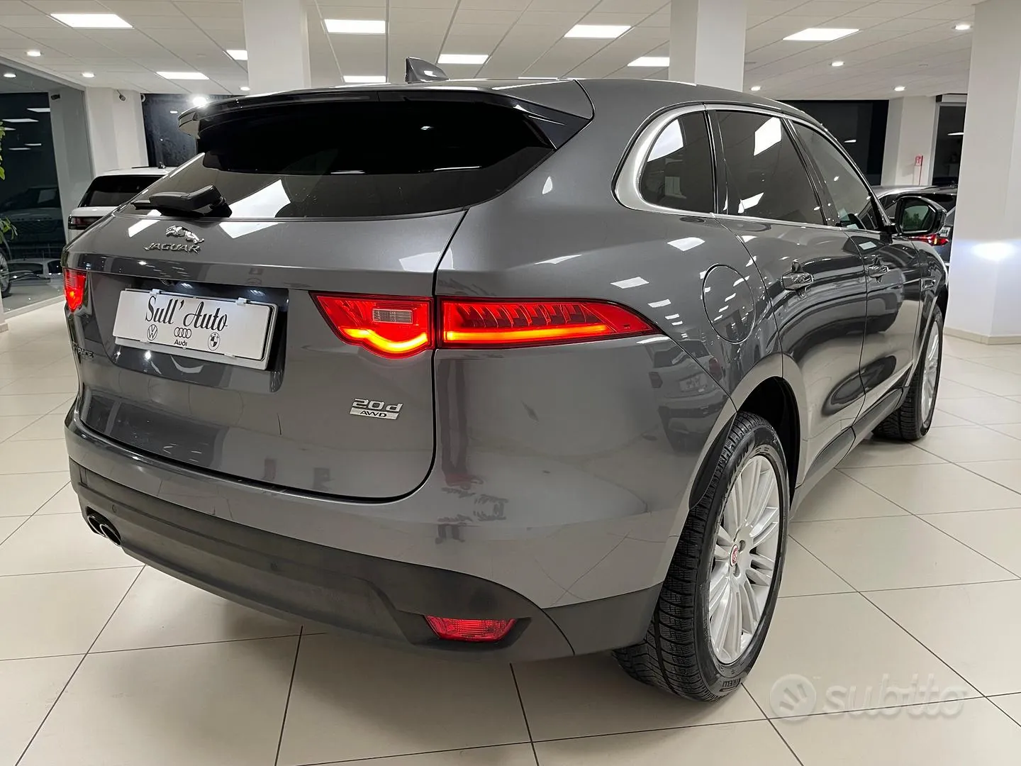 Jaguar F-Pace 2017 photo 5