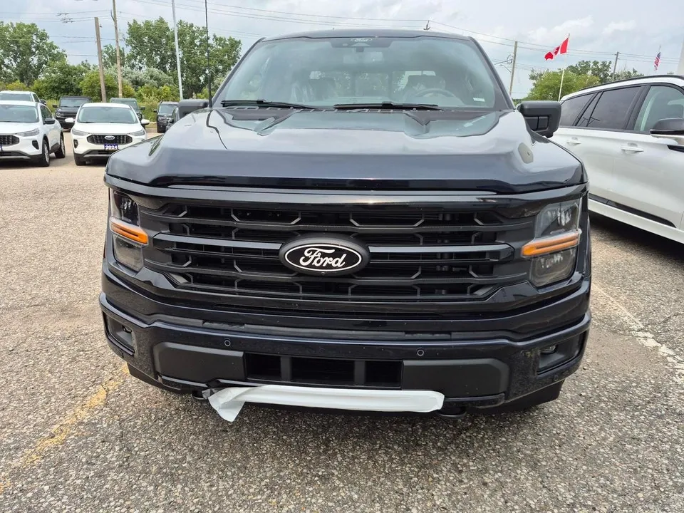 Ford F-150 2026 photo 2