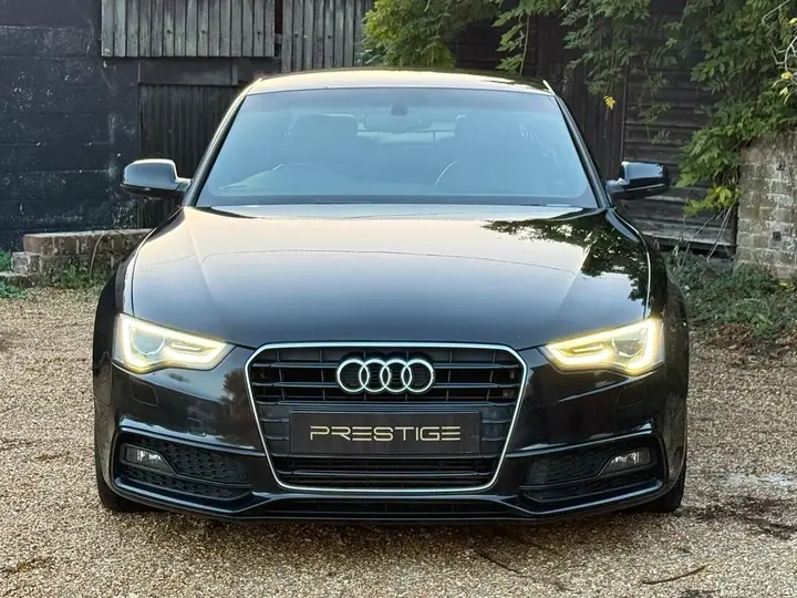 Audi A5 2013 photo 2