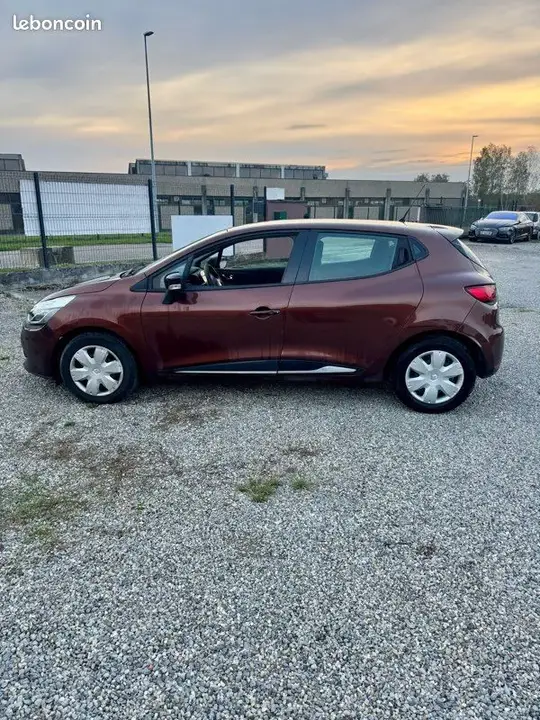 Renault Clio 2014 photo 3