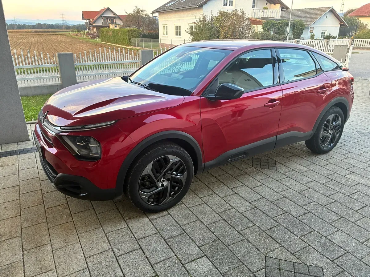 Citroen C4 2024 photo 2
