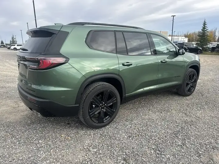 GMC Acadia 2027 photo 5