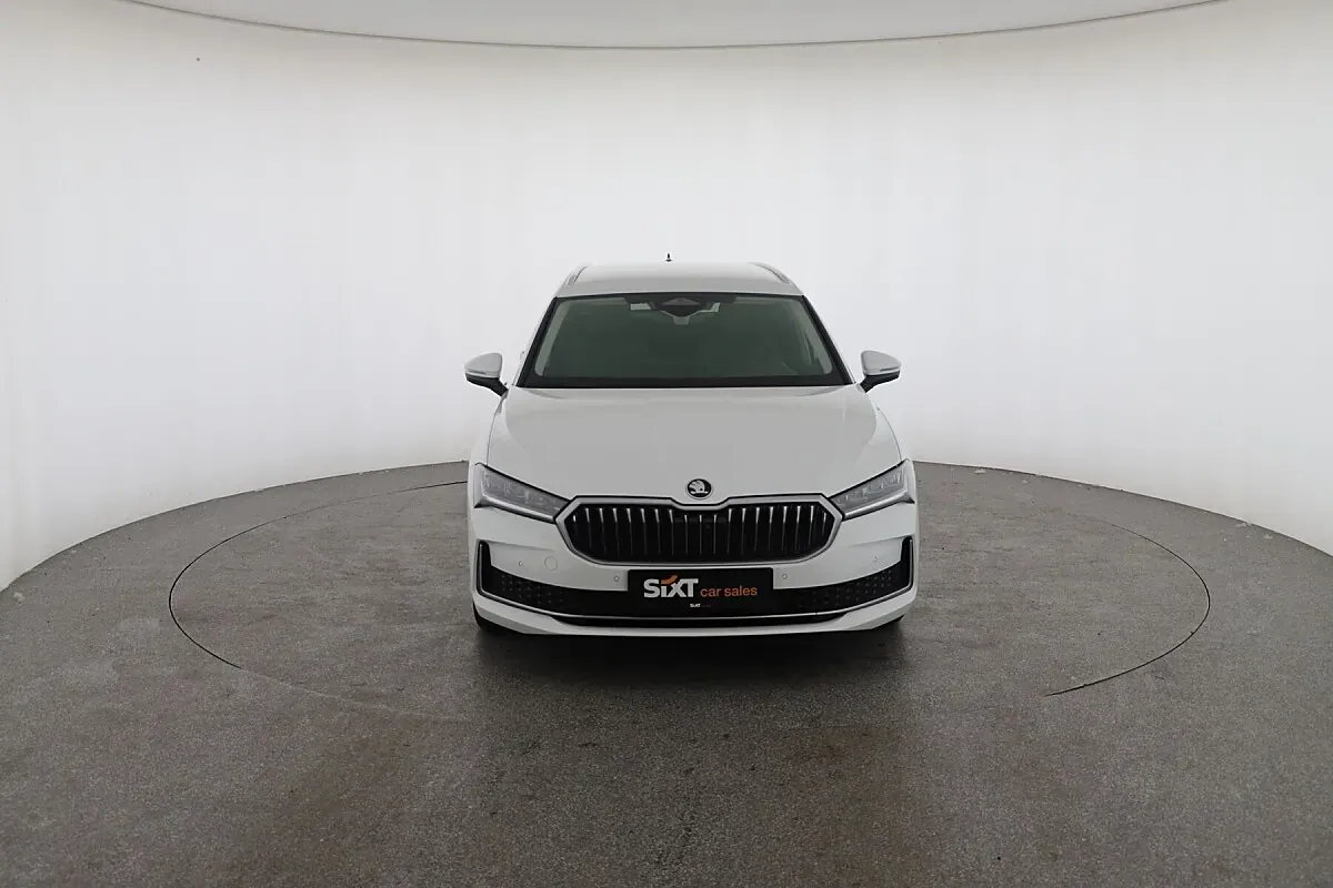 Skoda Superb 2025 photo 2