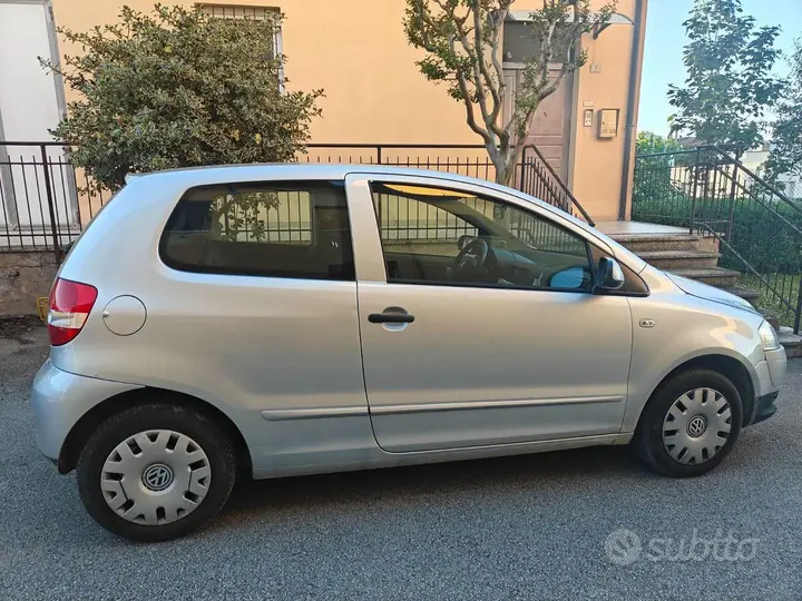 Volkswagen Fox 2009 photo 3