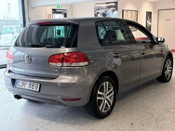Volkswagen Golf 2010 photo 3