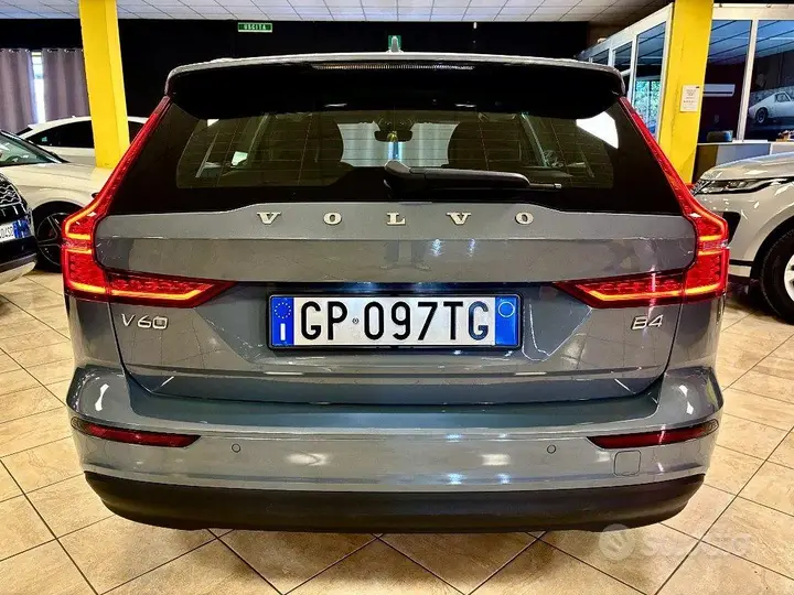 Volvo V60 2023 photo 5