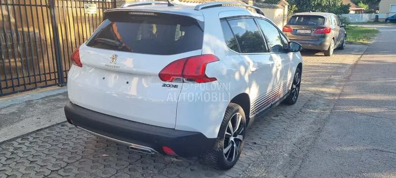 Peugeot 2008 2015 photo 3