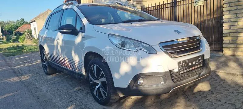 Peugeot 2008 2015 photo 2
