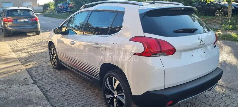 Peugeot 2008 2015 photo 4