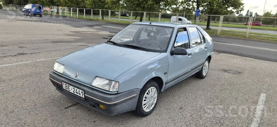 Renault 19