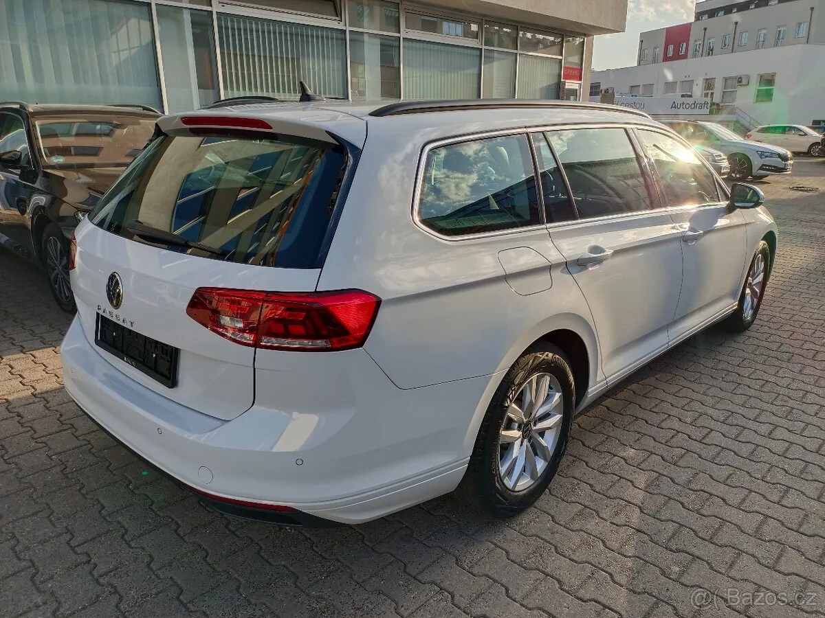Volkswagen Passat 2022 photo 4