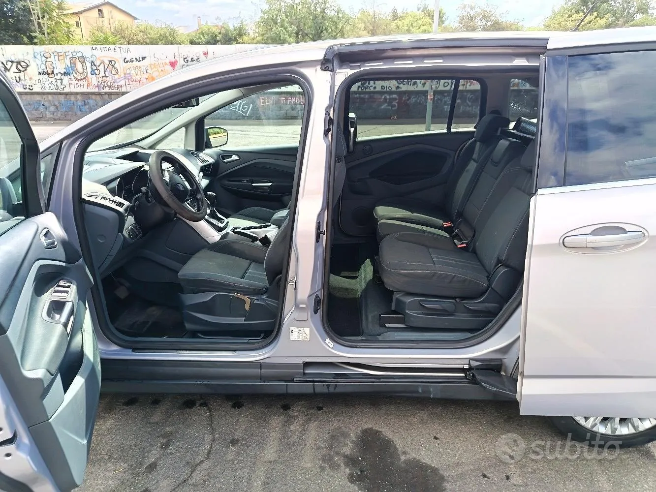 Ford C-Max 2011 photo 5