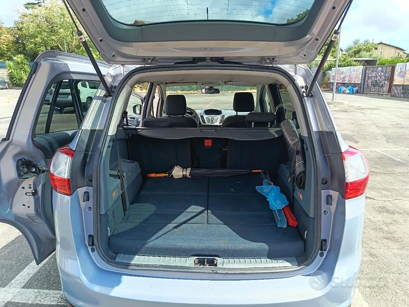 Ford C-Max 2011 photo 3