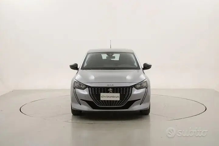 Peugeot 208 2023 photo 2