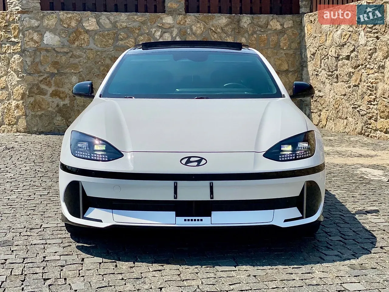 Hyundai Ioniq 6 2023 photo 2