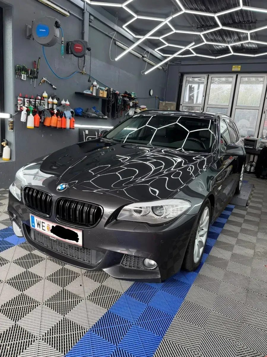 BMW 5Er-Reihe 520 2011 photo 3