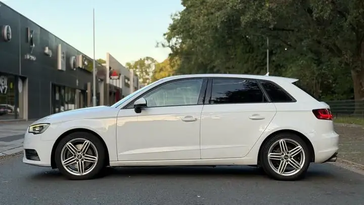 Audi A3 2013 photo 3