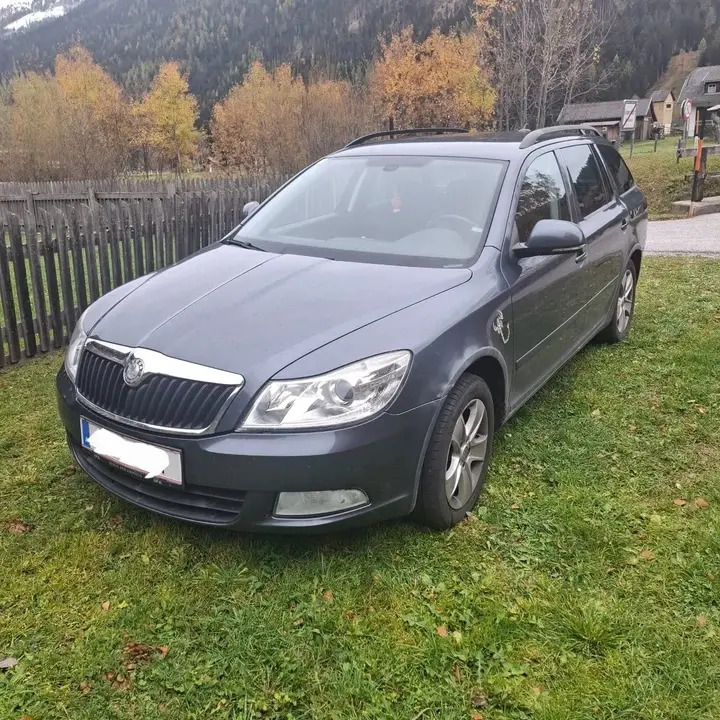 Skoda Octavia 2009 photo 3