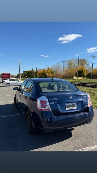 Nissan Sentra 2009 photo 2