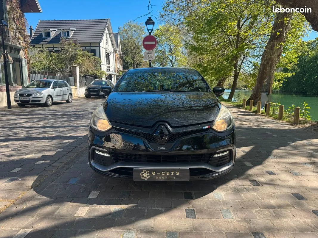 Renault Clio 2014 photo 2