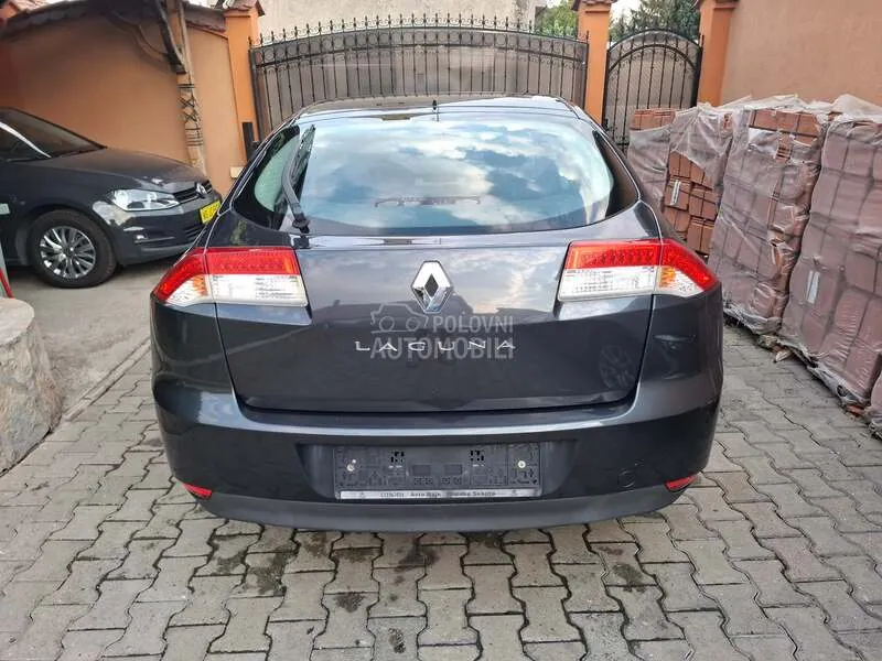 Renault Laguna 2010 photo 5