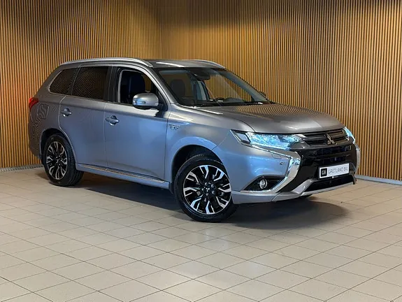 Mitsubishi Outlander 2016 photo 2