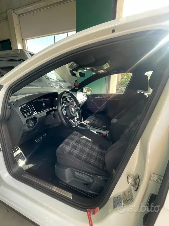 Volkswagen Golf Gti 2020 photo 5