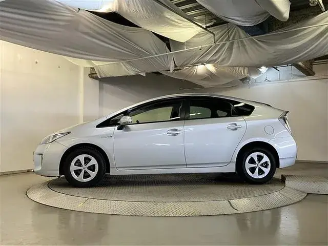 Toyota Prius 2015 photo 4