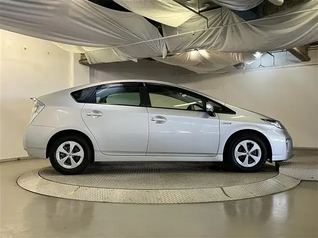 Toyota Prius 2015 photo 5