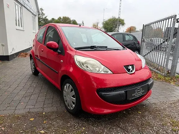 Peugeot 107 2008 photo 3