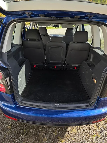 Volkswagen Touran 2010 photo 5
