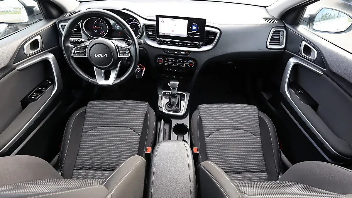 Kia Ceed 2023 photo 2