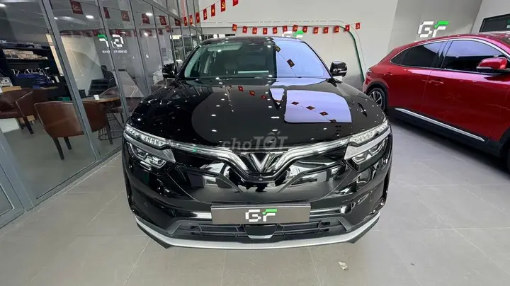 Vinfast Vf8