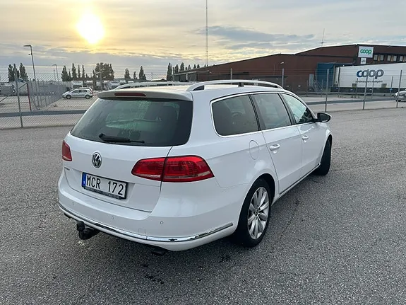Volkswagen Passat 2012 photo 5