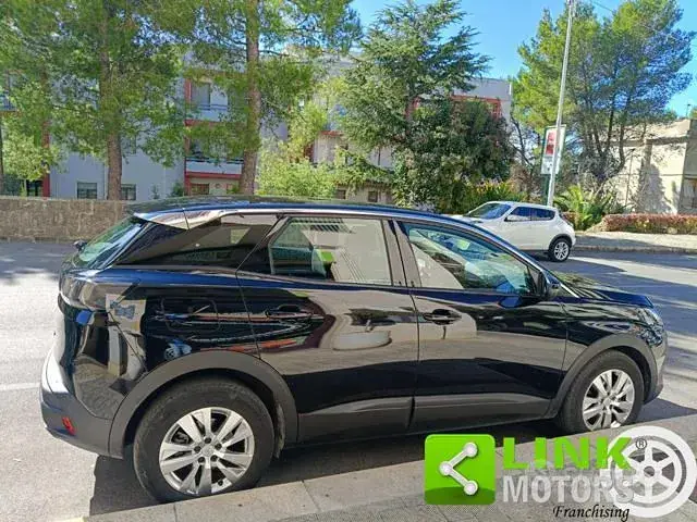 Peugeot 3008 2021 photo 2