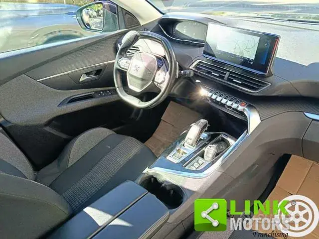 Peugeot 3008 2021 photo 4
