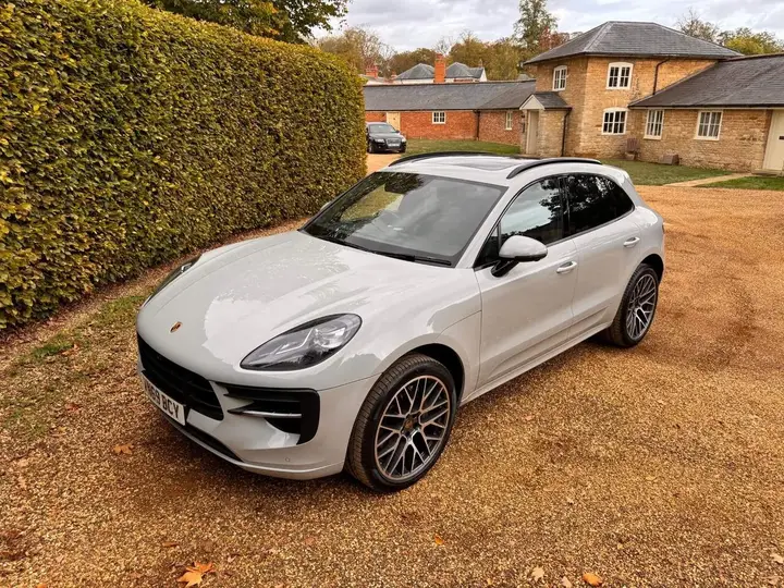 Porsche Macan 2019 photo 2