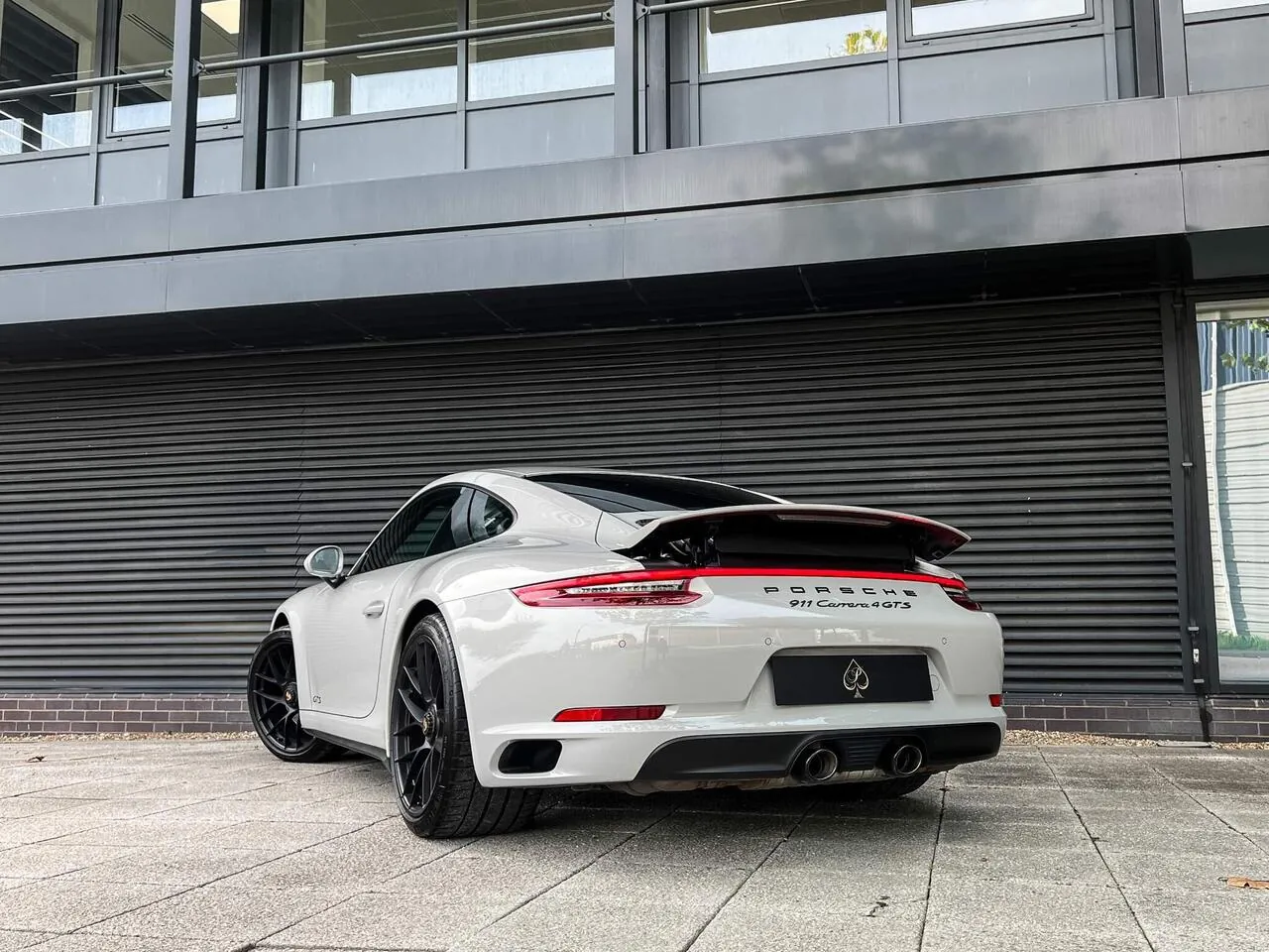Porsche 911 2019 photo 2